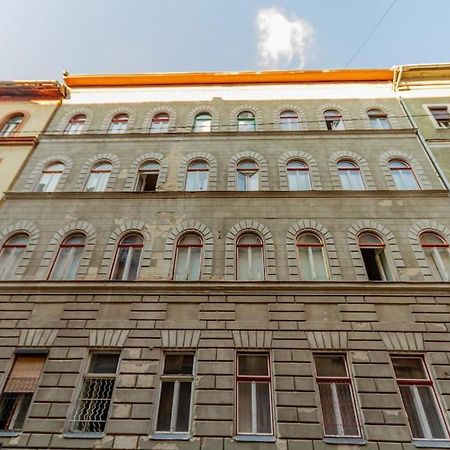 شقة Cozy Nest By The Andrassy Avenue بودابست المظهر الخارجي الصورة